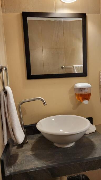 Appartamento Departamento Privado7, 2 Camas Matri, Parking, Cocina Equipada, Wifi 65 Mb, 2 Climas,Centrico,Tv Smart Ciudad Valles Esterno foto